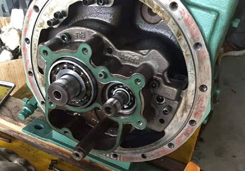 螺杆压缩机管路清洗，制冷机组维保 